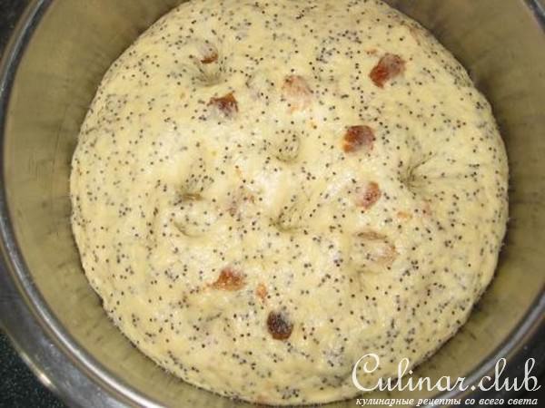 Булочки с маком и изюмом