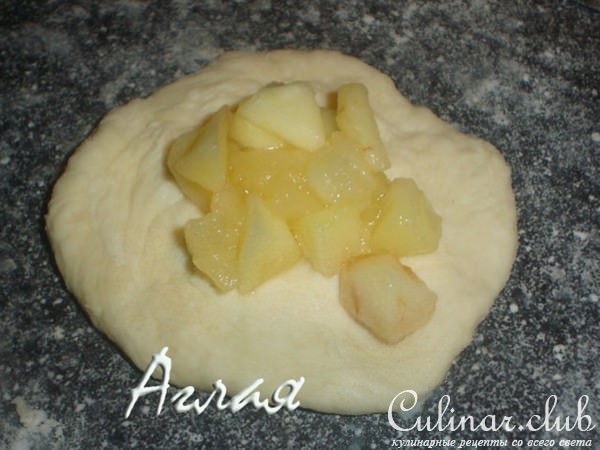 Пирожки с яблоками