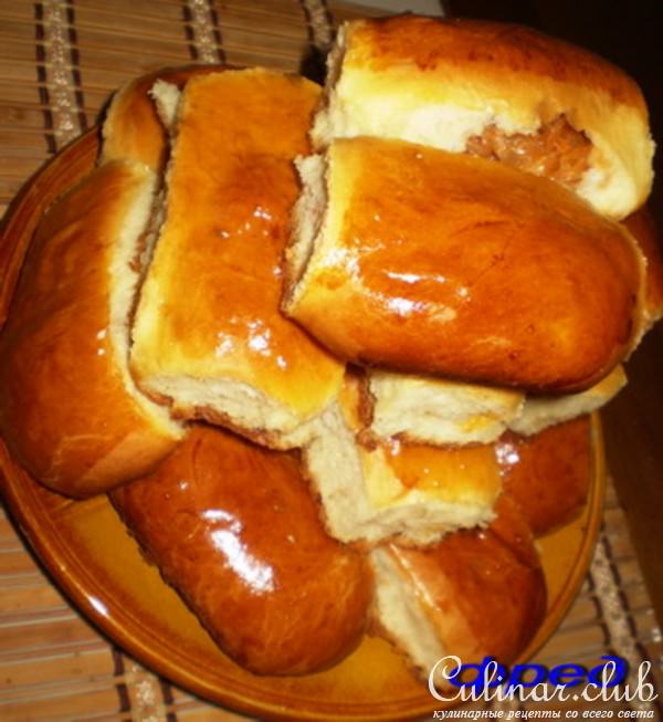Вариант теста для пирогов, приготовленного хлебопечкой