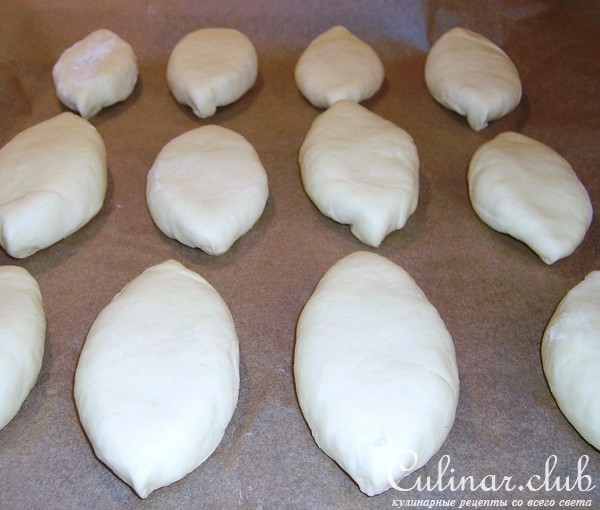 Луковые пирожки