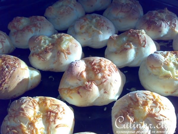 Узелки с сыром и чесноком