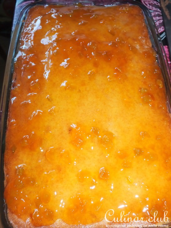Пирожные с абрикосовым джемом и безе