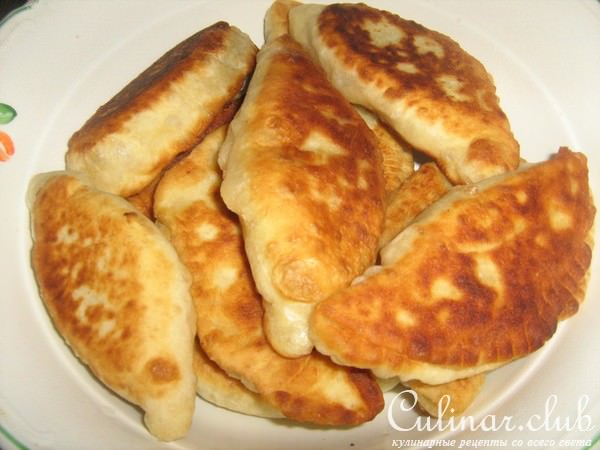 Постные пирожки с луком и...яблоками.