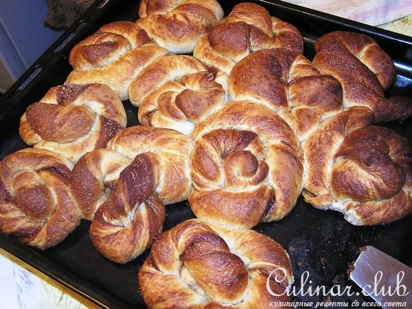 Сдобные коричные булочки- витушки. Для именинницы.