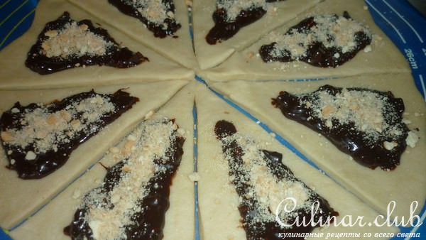 Булочки с шоколадно-ореховой начинкой