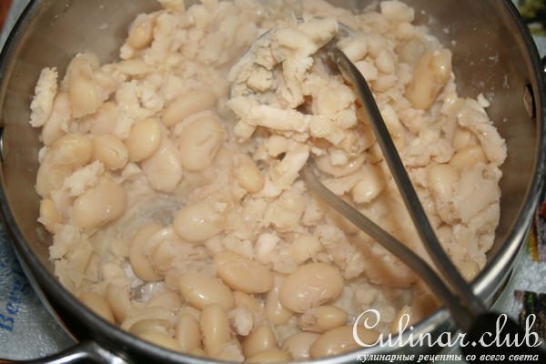 Пирожки «С фасолью и маком» и другой начинкой