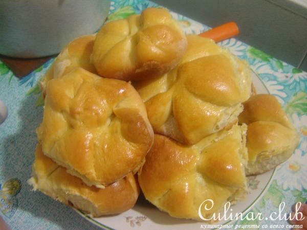 Сдобные булочки "Визит" с курагой