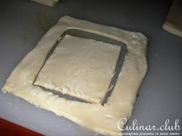 Быстрые слойки с орехами