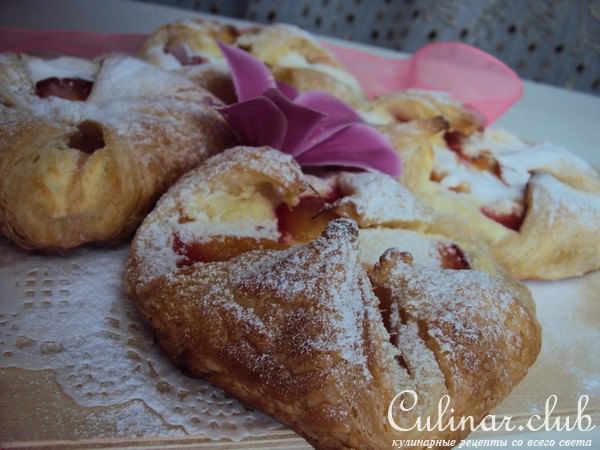 Ватрушки с творогом и сливами