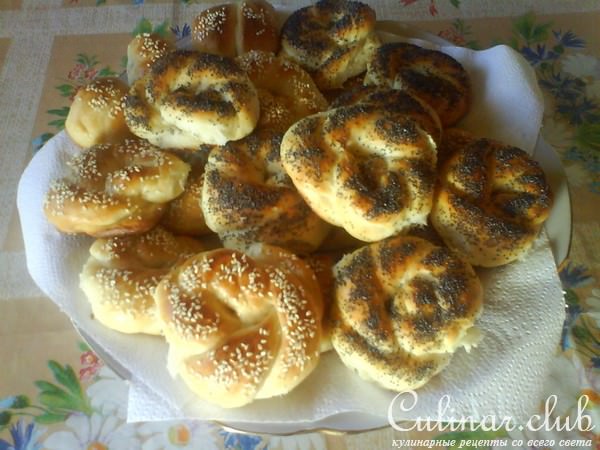 Бублички с кунжутом и маком 