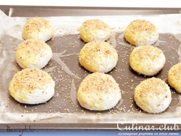Булочки с брынзой