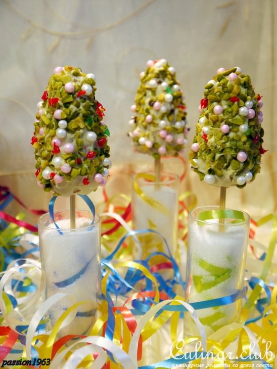 Cake-Pops или пирожные-крошки на ножке „Рождественская елочка“