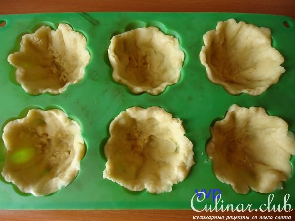 Португальские пирожные с клубникой