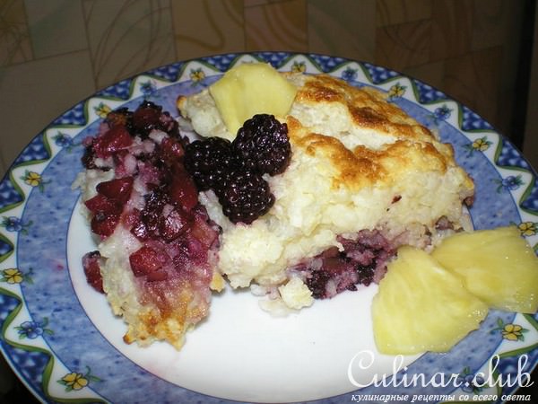 Ананасово–ежевичная запеканка с рисом