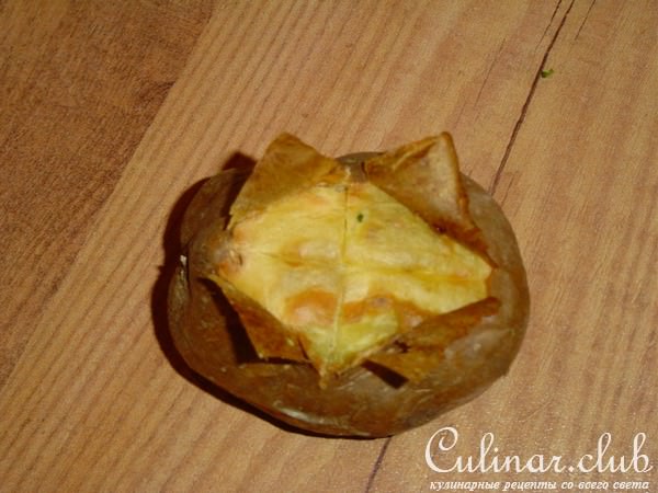 Запеченный картофель с овощами