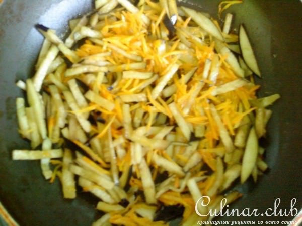 Фунчоза с баклажанами и курицей