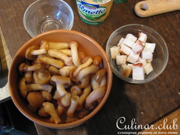 Булочки с овощами и грибами 