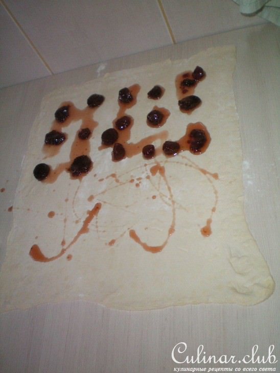Слойка с клубничкой