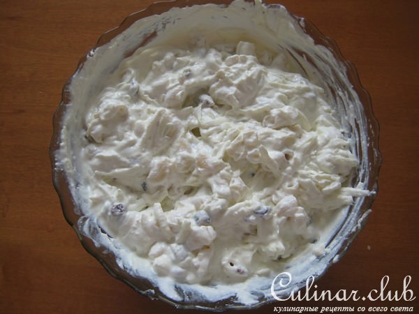 Творожная запеканка с яблоком и макаронами.