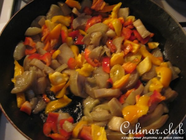 Пассерованные баклажаны с овощами.(Дуэль!)