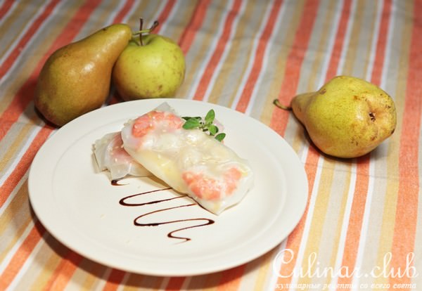 Спринг-роллы "Питайся правильно" с морепродуктами и фруктами (груша, яблоко, манго).
