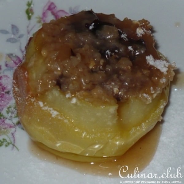Яблоки, запеченные с черносливом и овсянкой