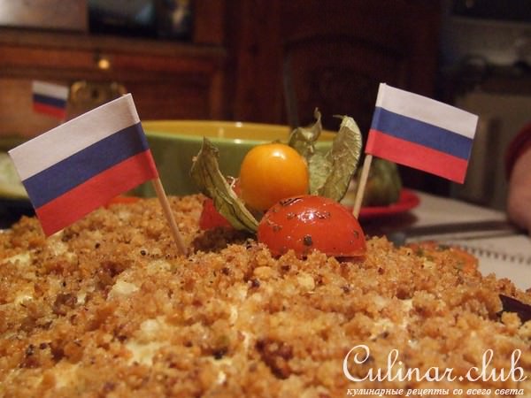 три мяса отваренные и запеченные под сливочным соусом с пюре из зеленого горошка