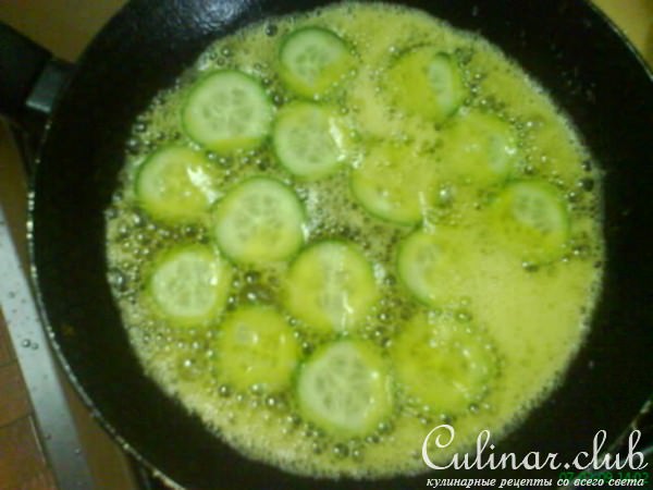 Салат из жареных огурцов по-корейски