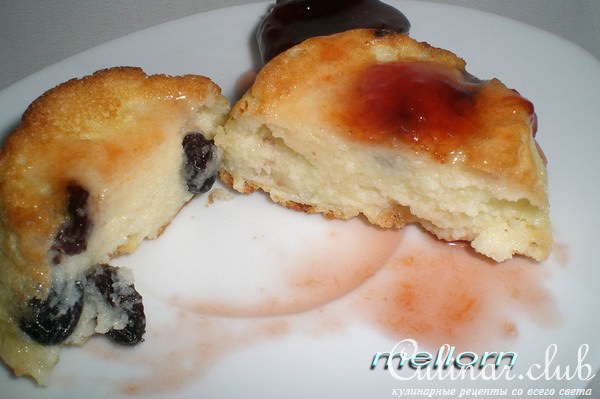 Манный пудинг с изюмом