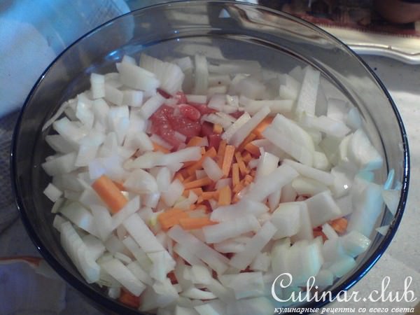 Мясо в горшочке с овощами