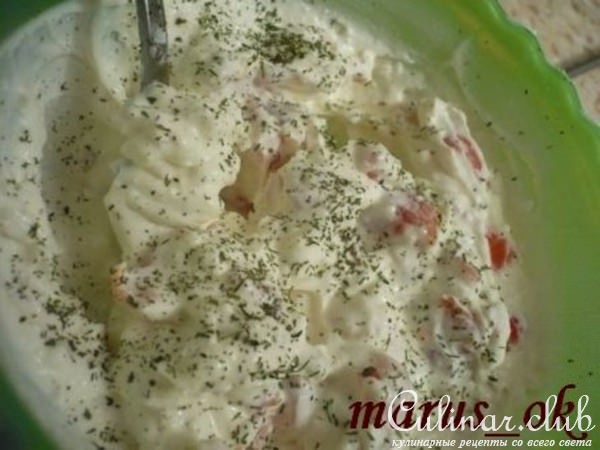 Мешочки блинные с сырным кремом и копченой семгой