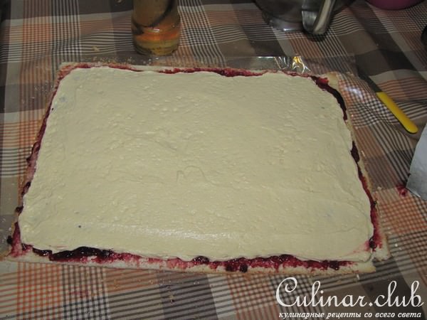Бюш с каштаном и ежевикой