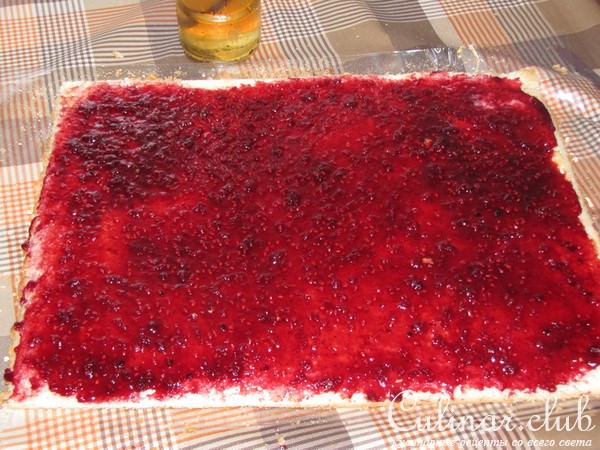 Бюш с каштаном и ежевикой