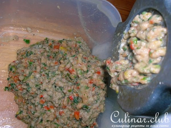 Рулет слоеный с мясом