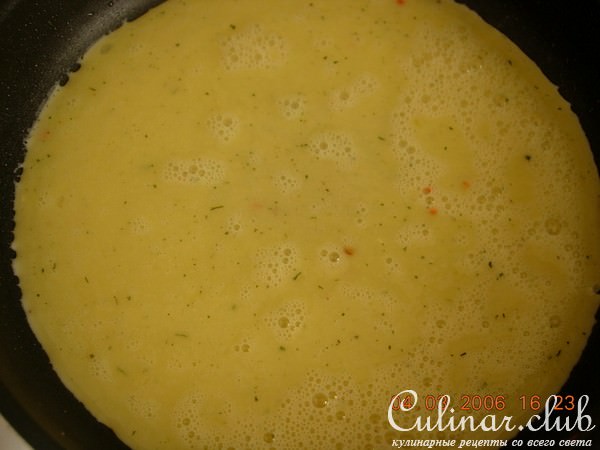 Салат из шампиньонов с омлетом
