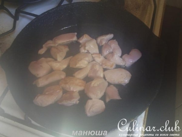 Кольраби с горошком и курицей