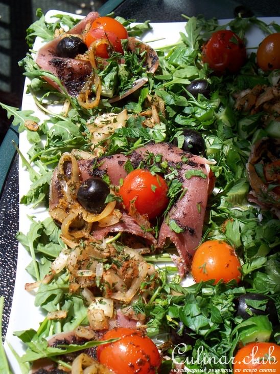 Салат с вяленым мясом (прошюто)