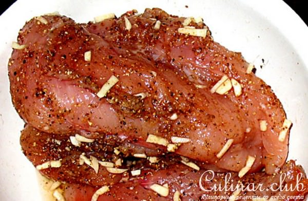 Салат из Авокадо с куриной грудкой-гриль
