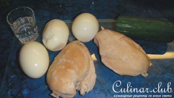 Коктейль из мяса птицы.