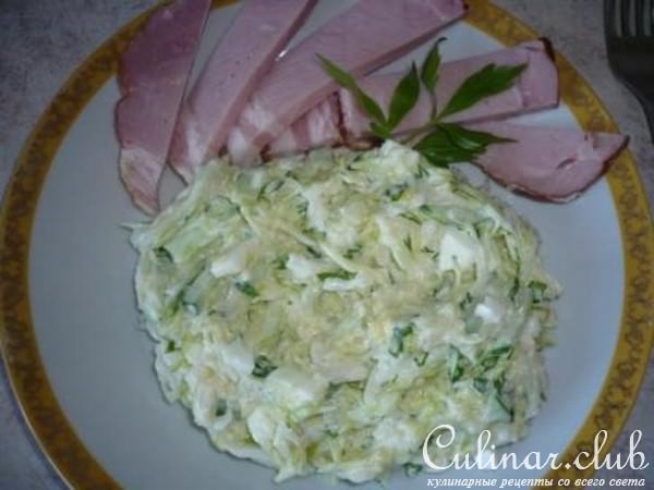 Салатик капустный с любистком и эстрагоном