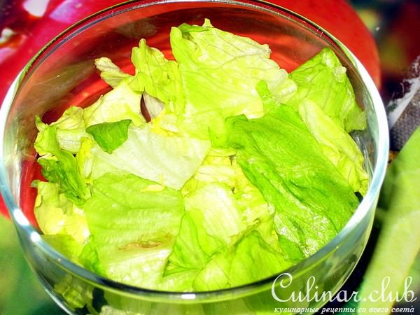 Салат с креветками.