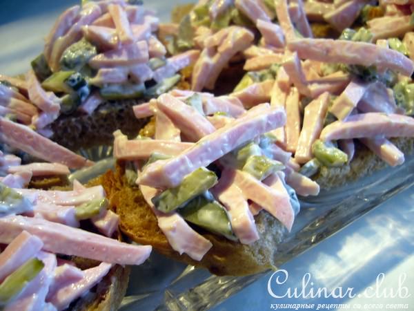 Колбасный салат (Fleischsalat)
