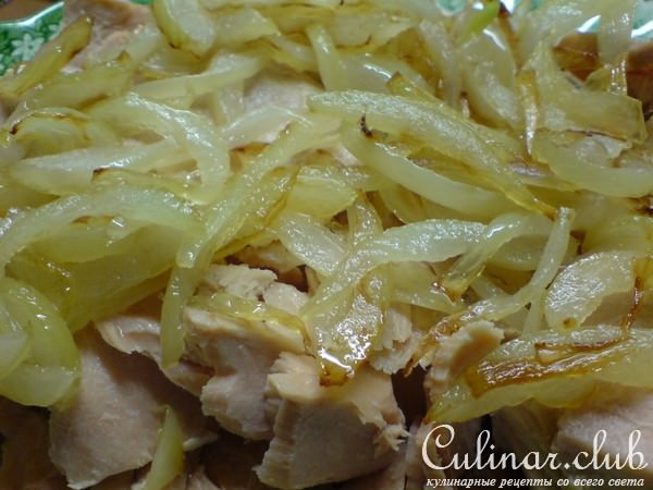 Салат с красной рыбой,черри и авокадо