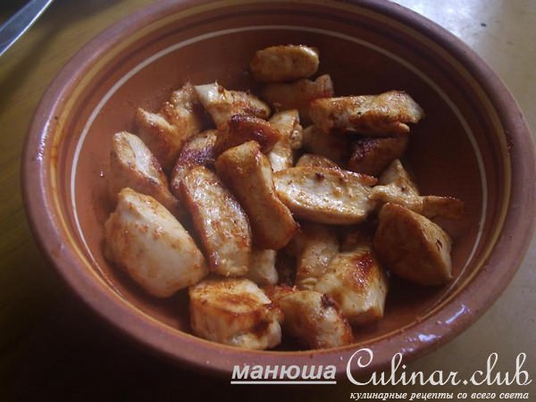 Кольраби с горошком и курицей