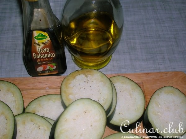 Теплый салат с баклажанами, макаронами и грибами ( вкусный , полноценный ужин)