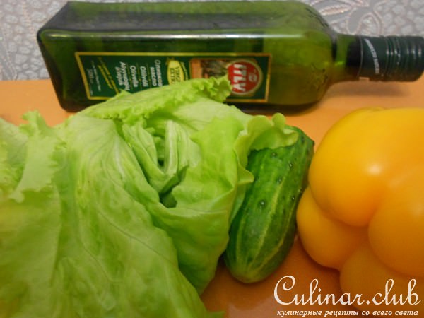 Салат-коктейль с креветками и овощами