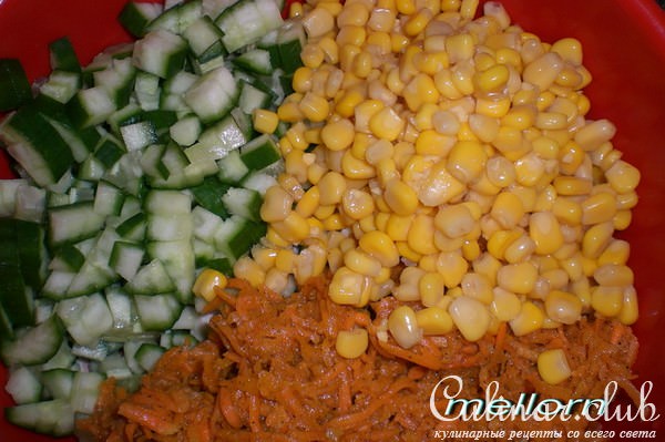 Салат с крабовыми палочками и корейской морковью