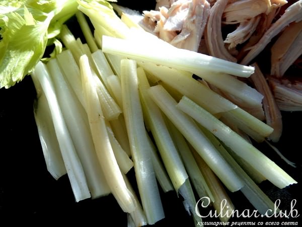 Салат с запечённой морковкой и курицей