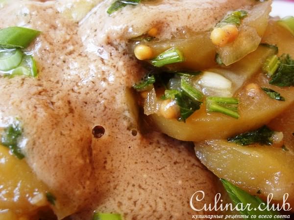 Картофельный постный салат с пикантной заправкой.