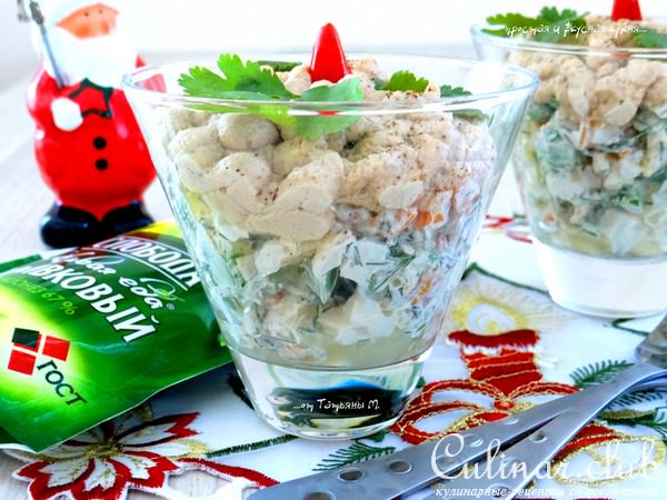 Салат нежный "Снежный" с овощами и печенью трески